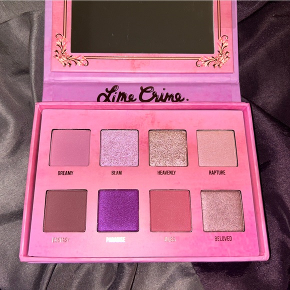 never used eyeshadow pallets - Picture 12 of 16